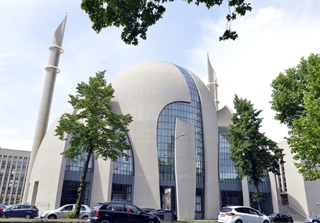 645x450-turkeys-ditib-opens-new-mosque-for-worship-in-germanys-cologne-1497026861862